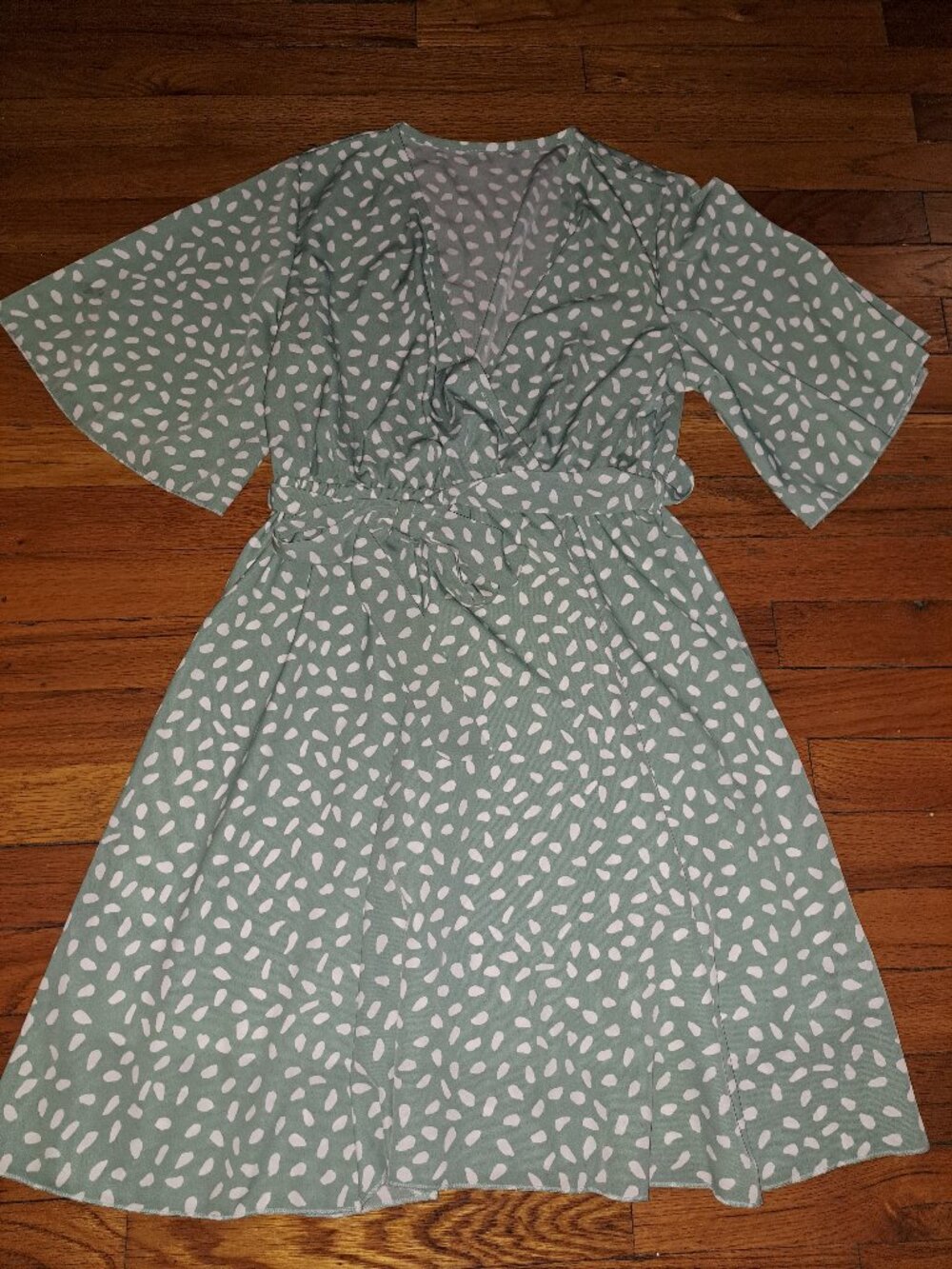 Allover Print Flounce Sleeve Belted Dress sz Medium